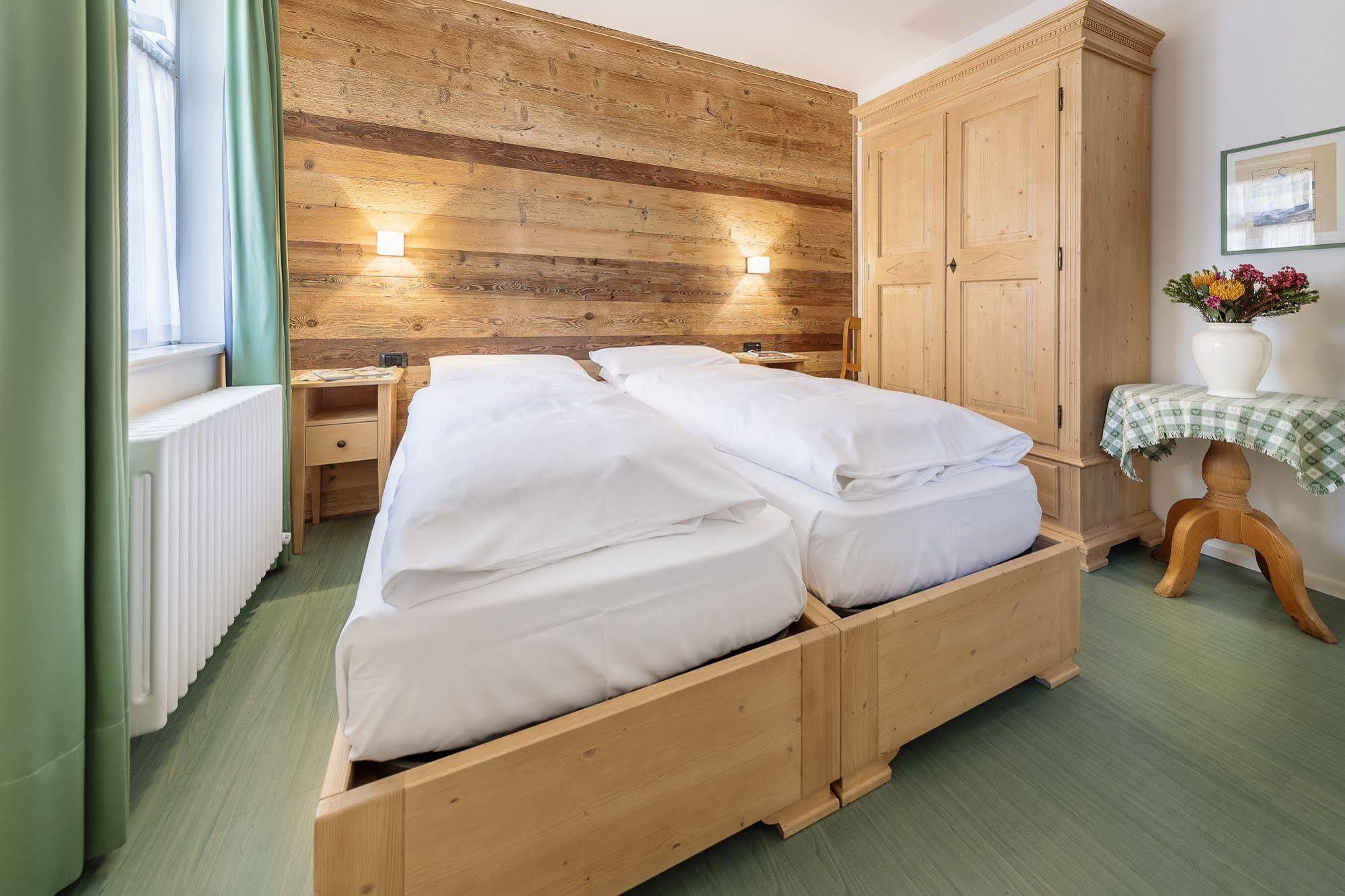Hotel Oasi Cortina dʼAmpezzo Dış mekan fotoğraf
