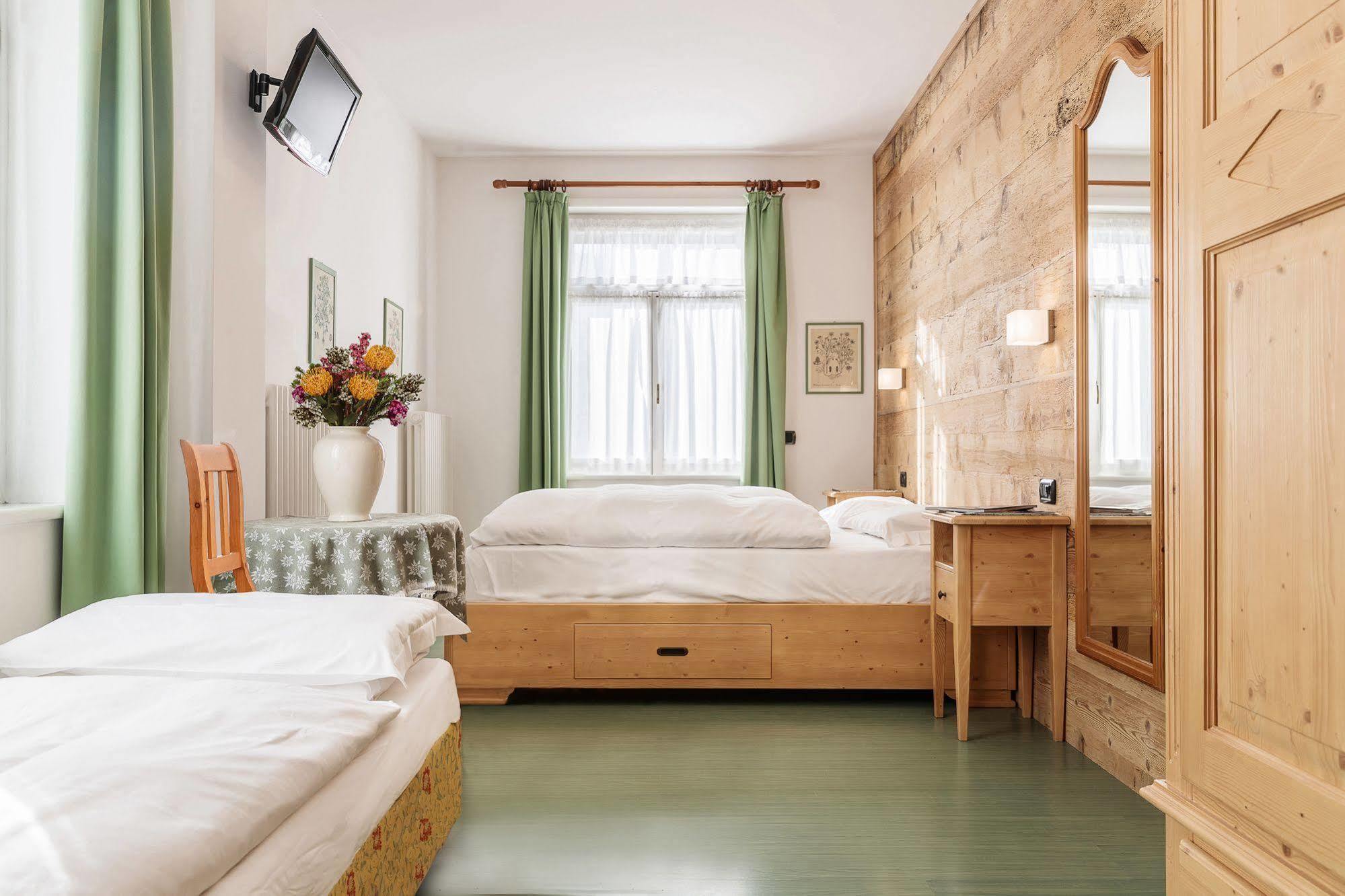 Hotel Oasi Cortina dʼAmpezzo Dış mekan fotoğraf